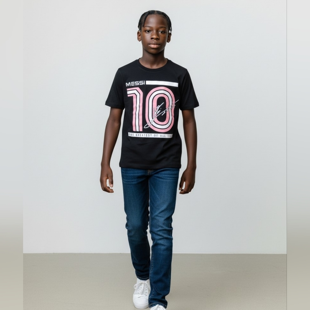 Messi Boys' Black Graphic Tee with Pink Number 10 EUC Size 8